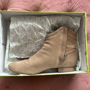 Sam Edelman booties Cody taupe
